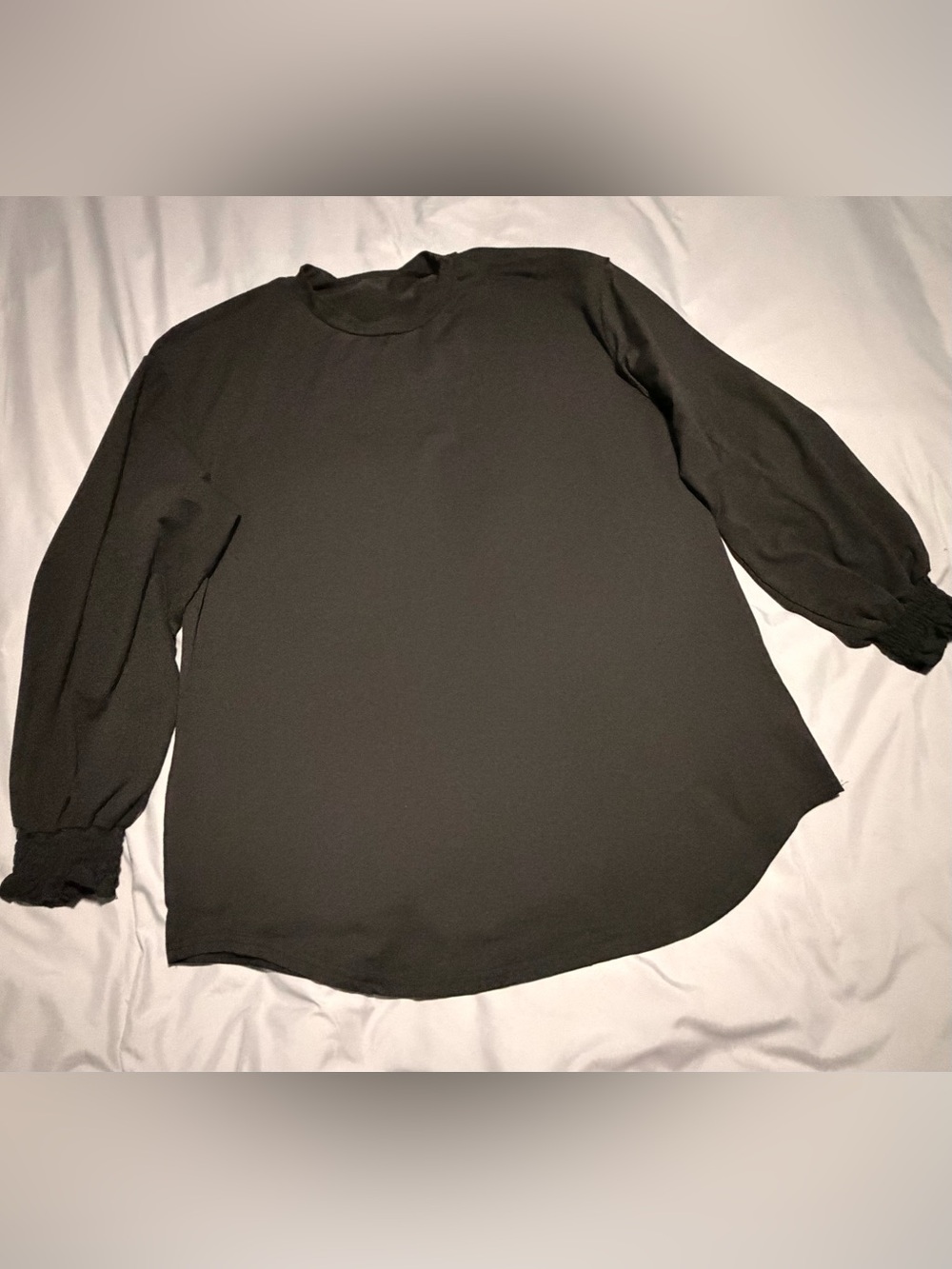 Women’s Long Sleeve Crewneck Shirt - Black